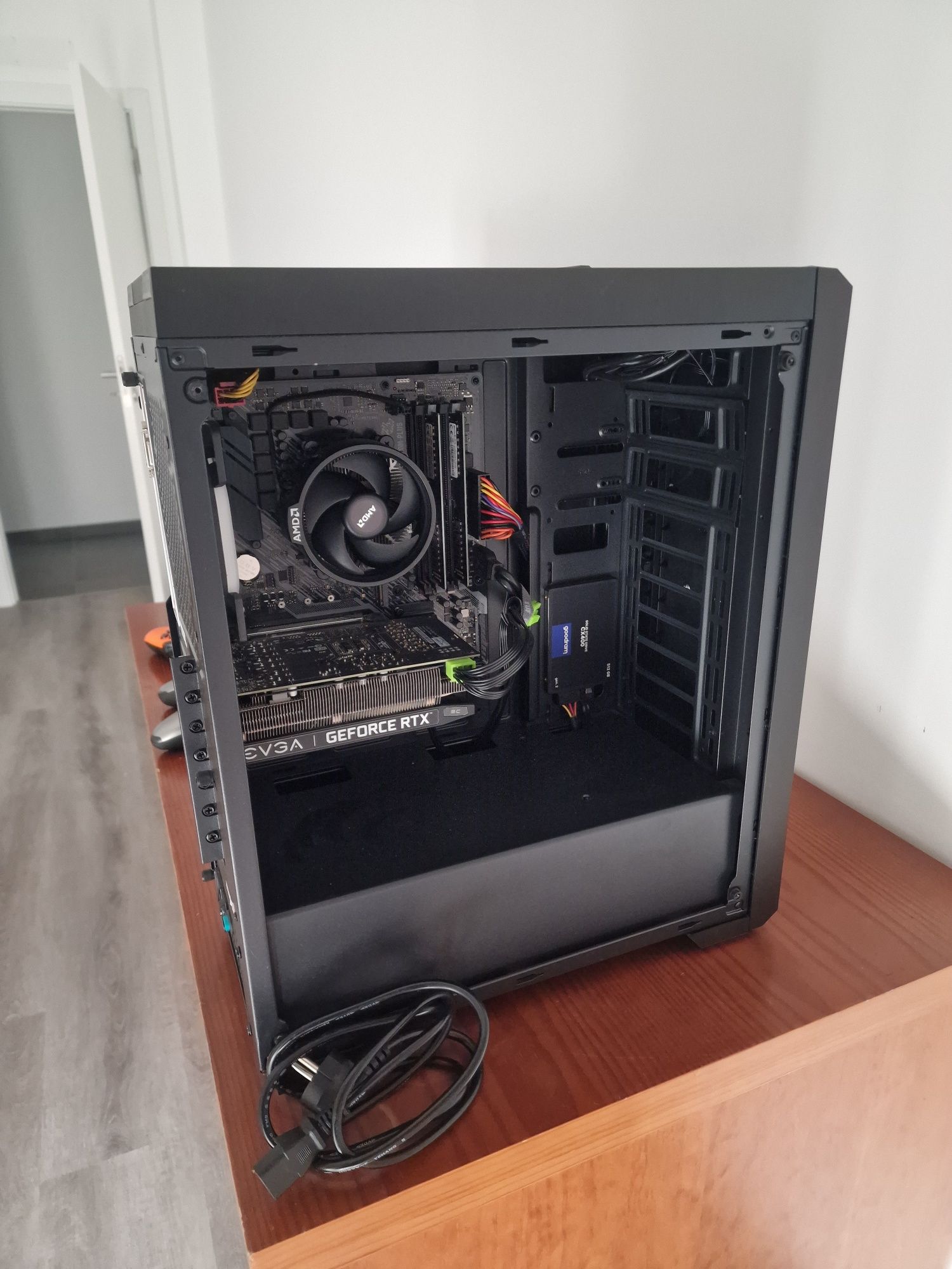 PC Gaming RTX 2060 com 2 Teclado/Mouse/Microfone incluído