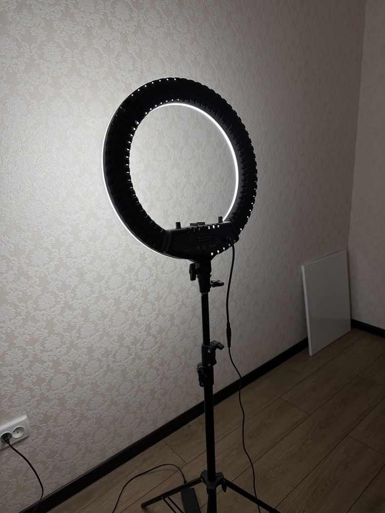 Кольцевая лампа профессиональная 45 см диаметр