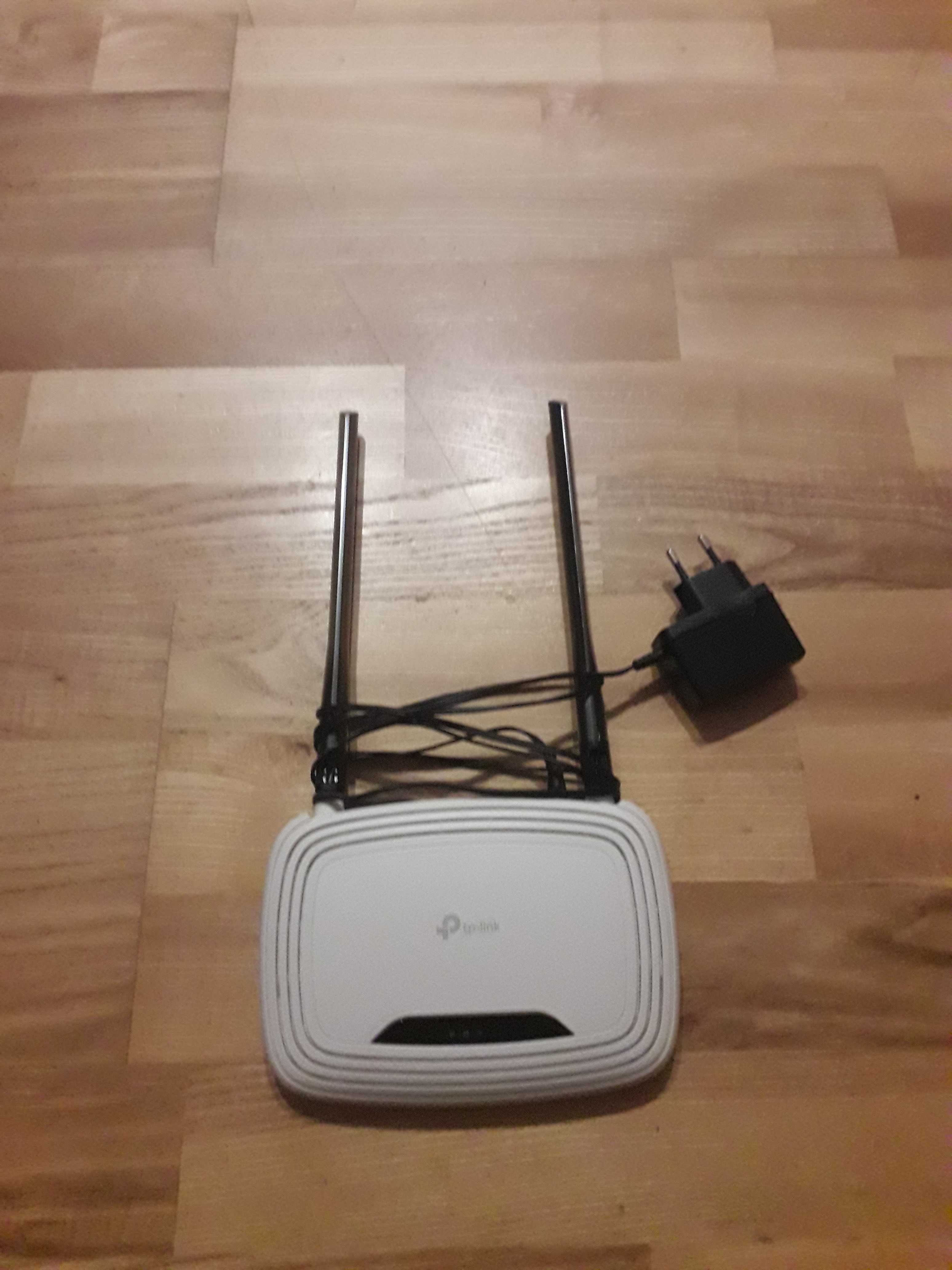 router tp link WR841N