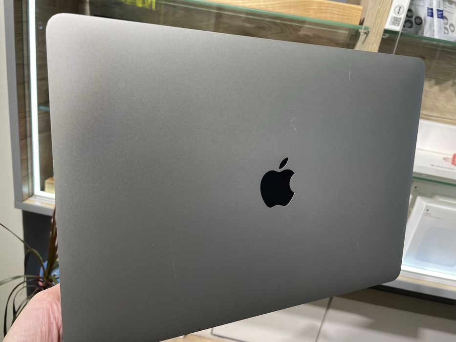 Дисплей с крышкой в сборе MacBook Air A2337 на процеесоре m1.