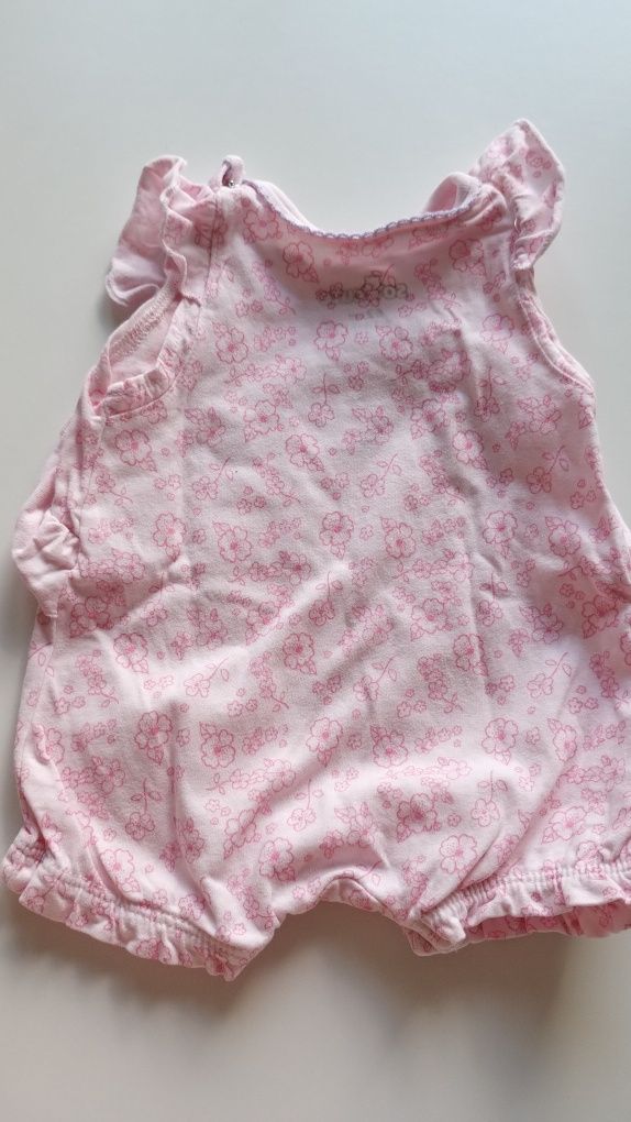 Dwa letnie rampersy, r. 62