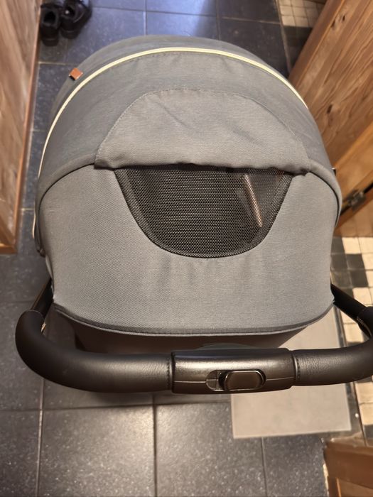 CARRINHO GOODY XPLUS Idade recomendada 0M+ aconpanha capa de chuva