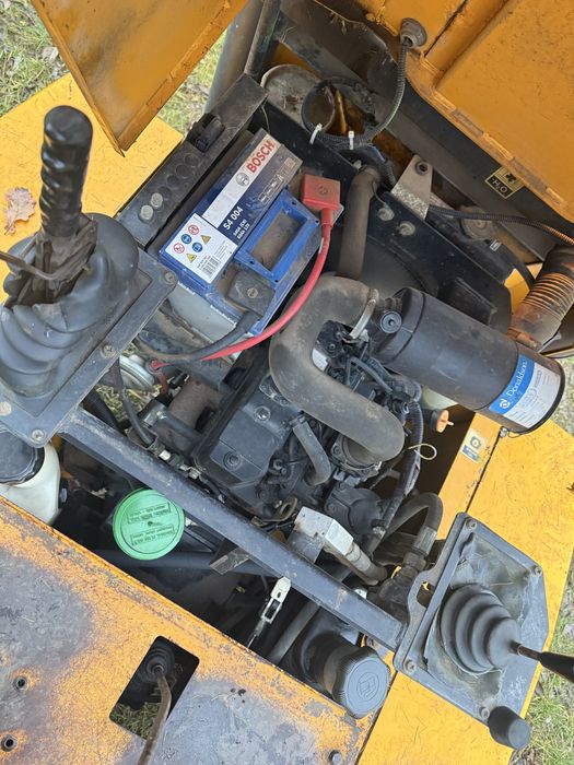 Wozidlo Thwaites 3t MACH573 MACH3 obrotowe terex benford mecalac