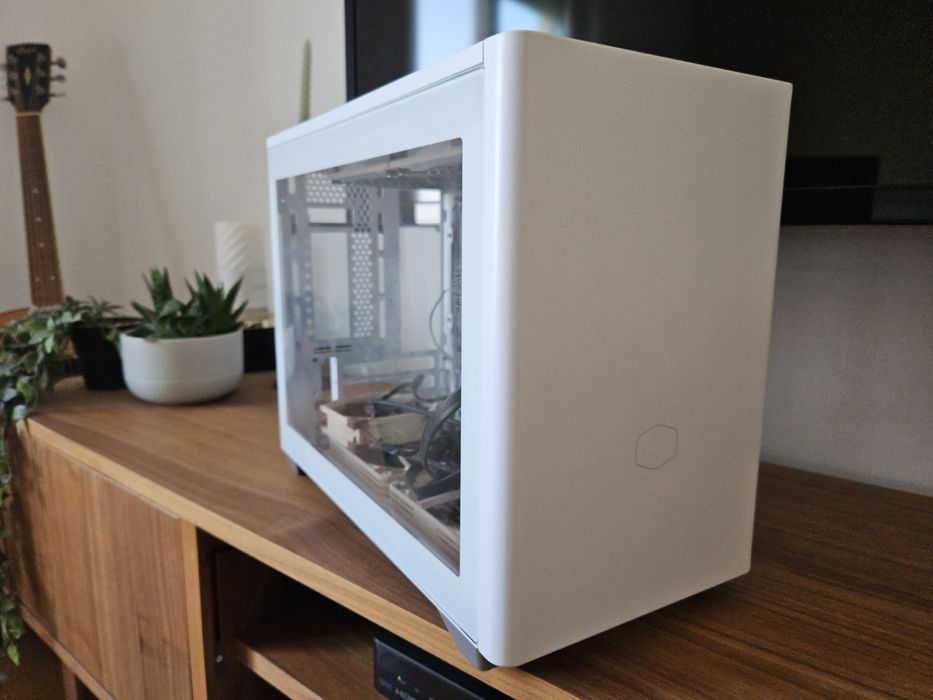 Caixa mini ITX NR200P White + Noctua