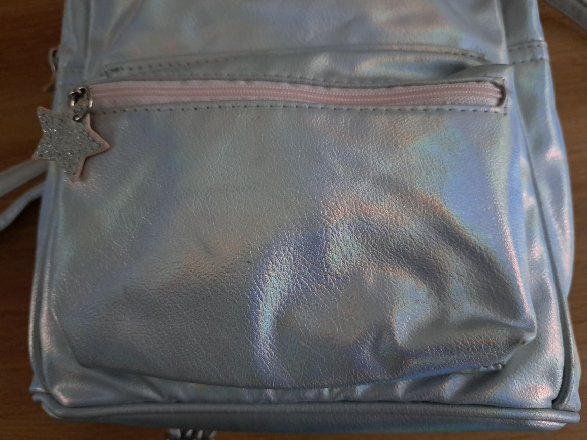Accessorize mały srebrny plecak