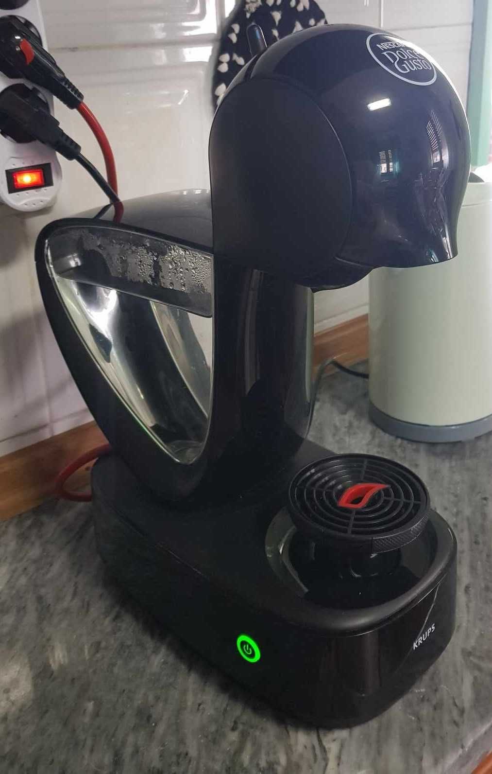 Máquina de Café Dolce Gusto Infinissima Preta