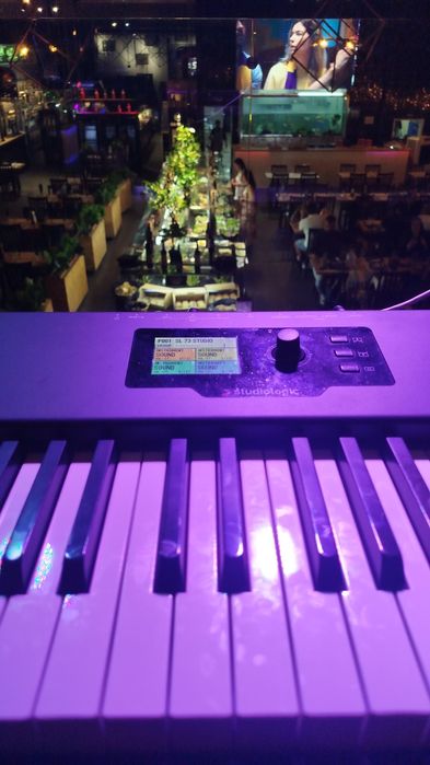 Controlador Studiologic SL 76 studio