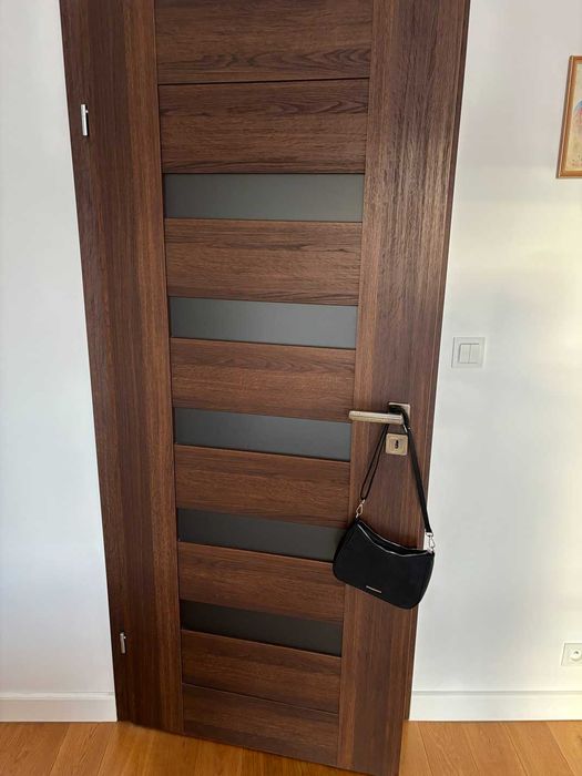 sprzedam drzwi wewnętrzne 3 szt w dobrym stanie kompletne