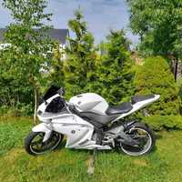 Motocykl marki Yamaha YZF R 125, 2010r.