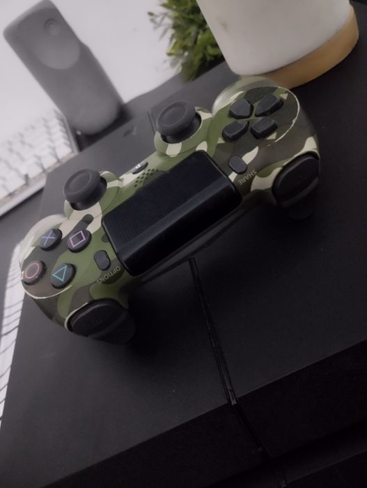 sprzedam PlayStation 4 fat