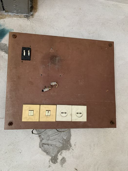 Оренда. Капітальний гараж. Тополя 1 Аренда капитальный гараж Тополь 1