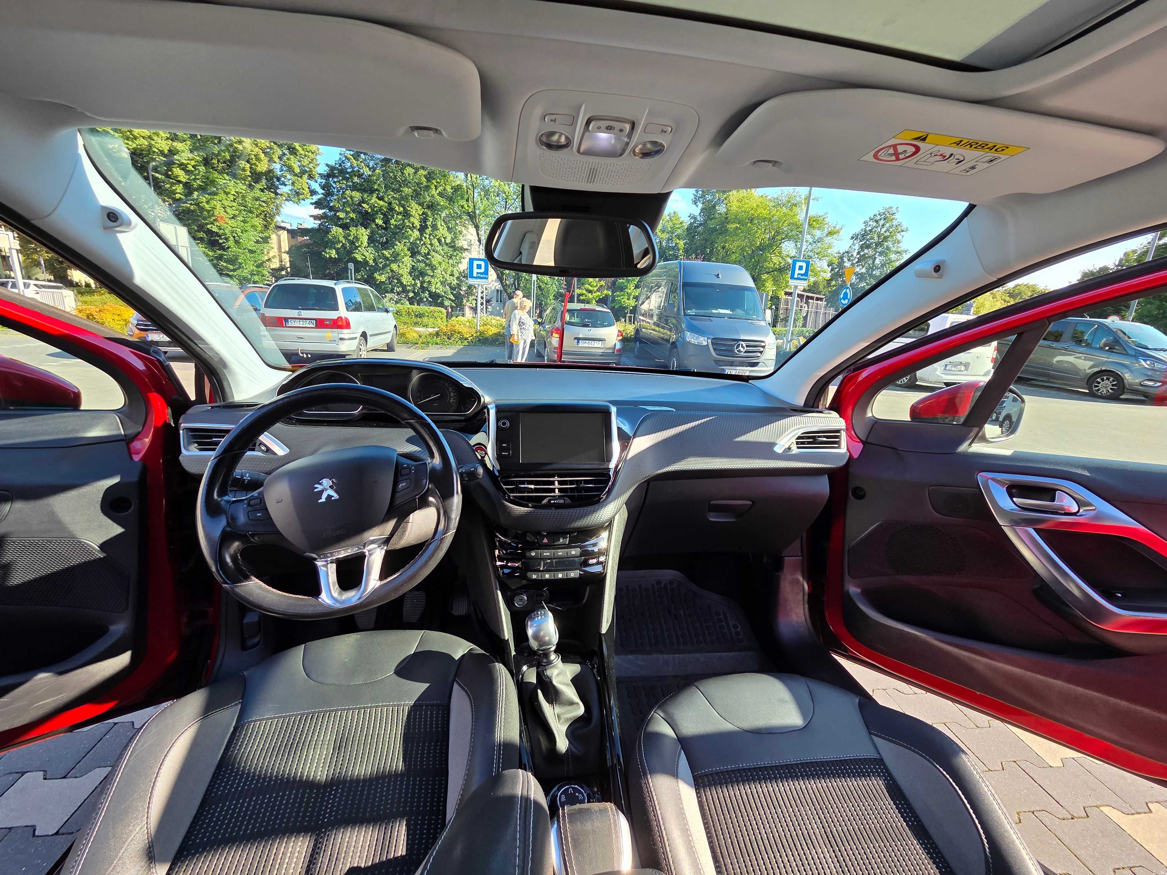 Peugeot 2008 silnik 1.2 PureTech 96kW