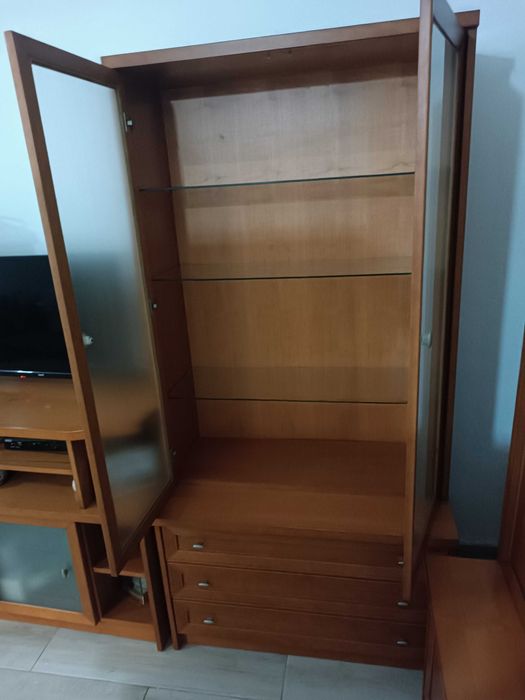 Móveis de sala e mesa de centro