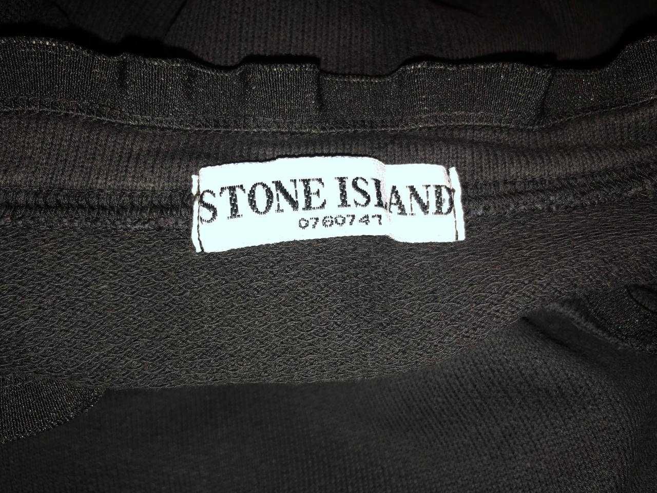 свитер Stone Island с оригинальным патчем