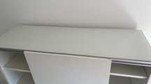 Guarda roupas branco