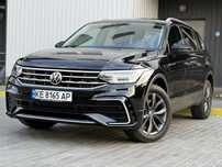 Volkswagen Tiguan 2023 г 7 мест