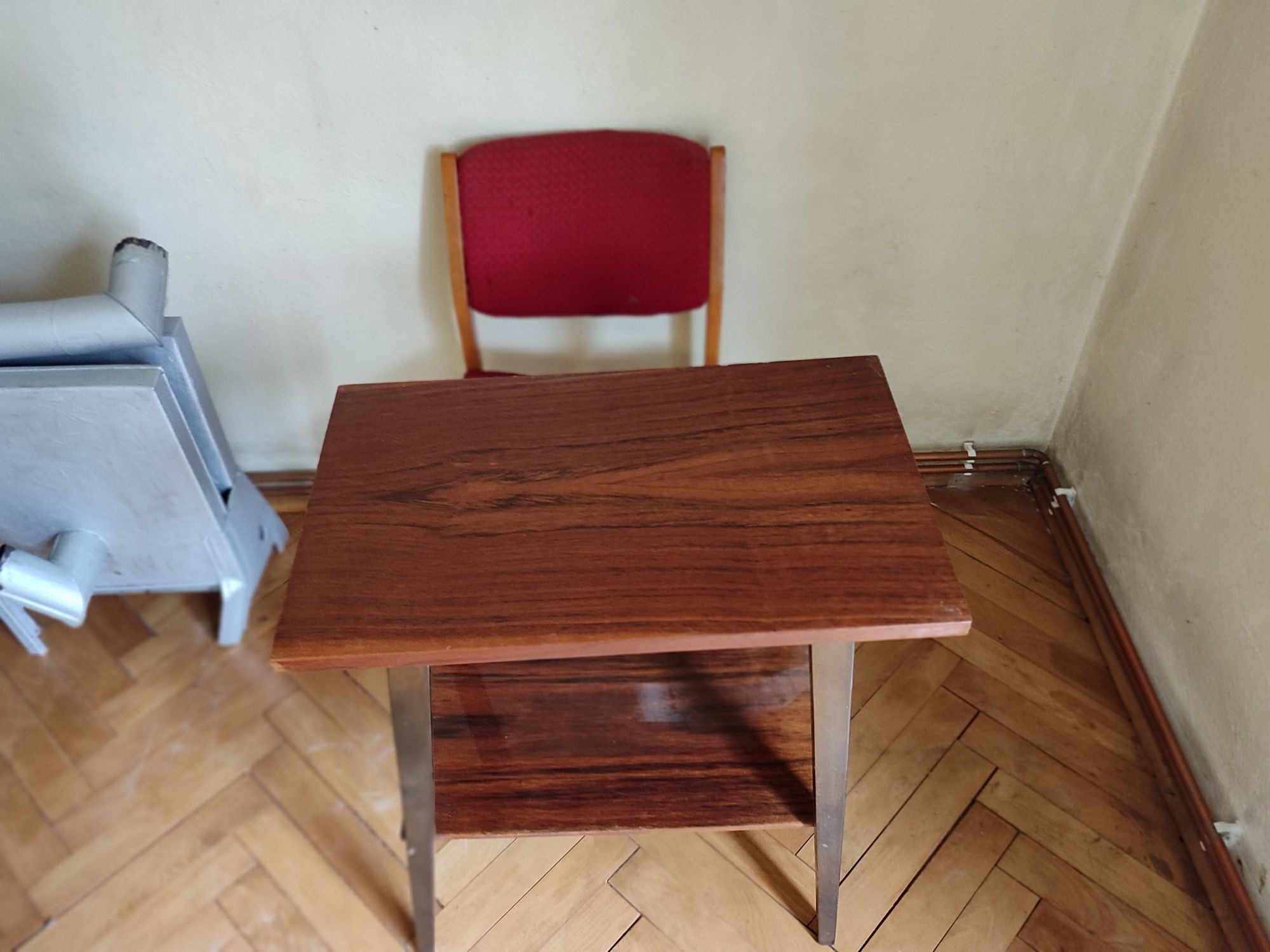 Stolik pod telewizor