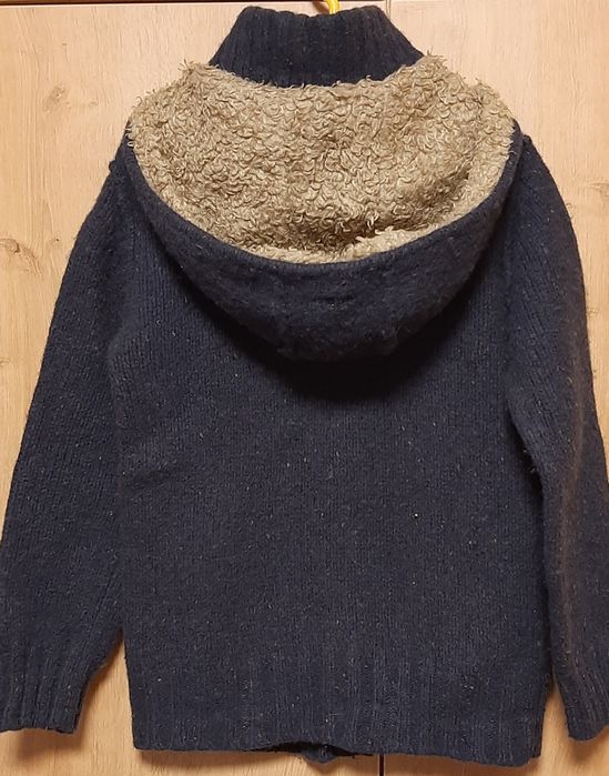 Продам кофту на змейке