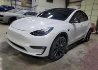 Електромобіль Tesla Model Y 2020 року з США