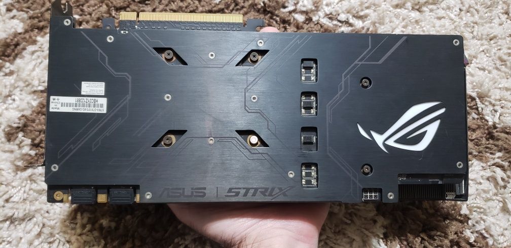 Nvidia GeForce  GTX 1070 Asus Strix