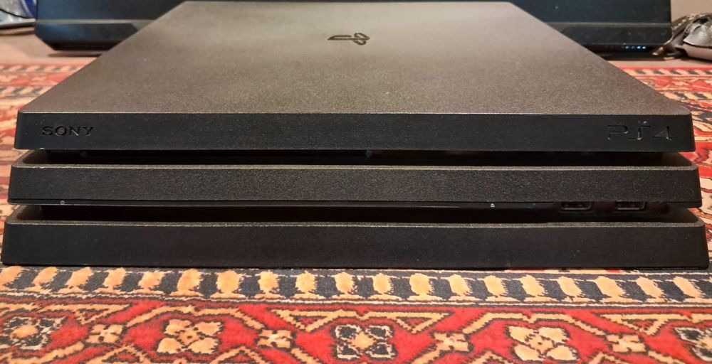 Konsola PlayStation 4 Pro 1TB