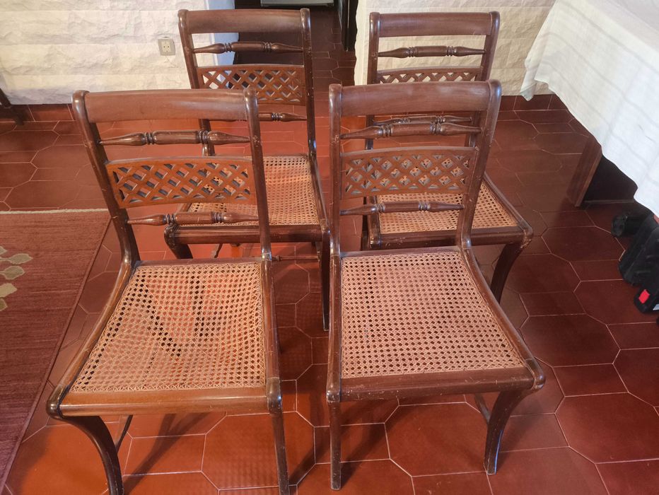 Sala de Jantar raiz de nogueira antiga