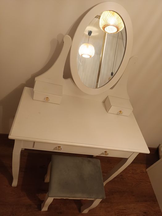 Toaletka Boho z szufladą i taboretem