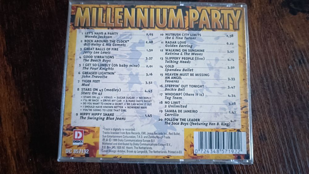 Płyty CD z muzyką disco