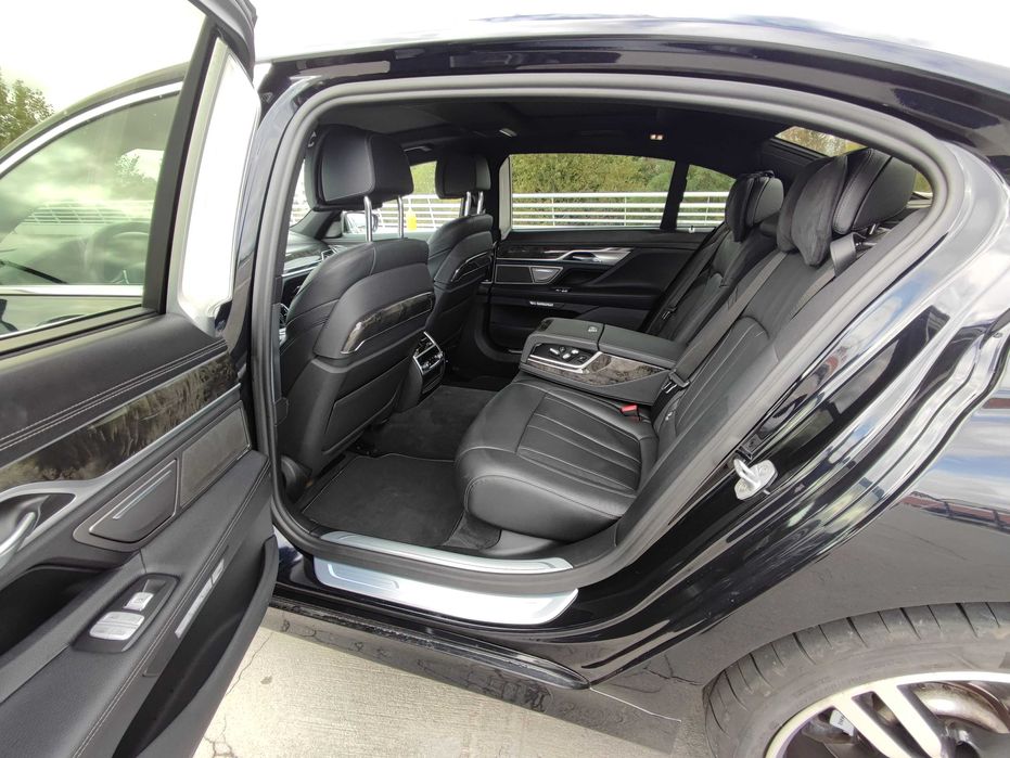 Wynajem wypozyczalnia samochodow aut premium BMW 740Li X-Drive