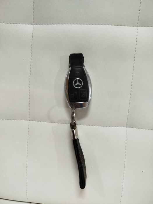 Mercedes Benz E220 CDI