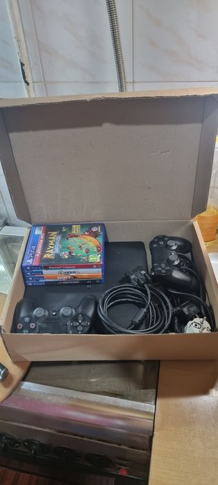 Playstation 4 Slim 500 Gb + Монитор