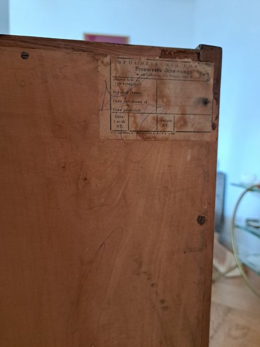 Szafka vintage na wysokich nogach – lata 60./70.