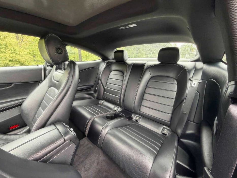 Mercedes-Benz C-Class C 300      2019