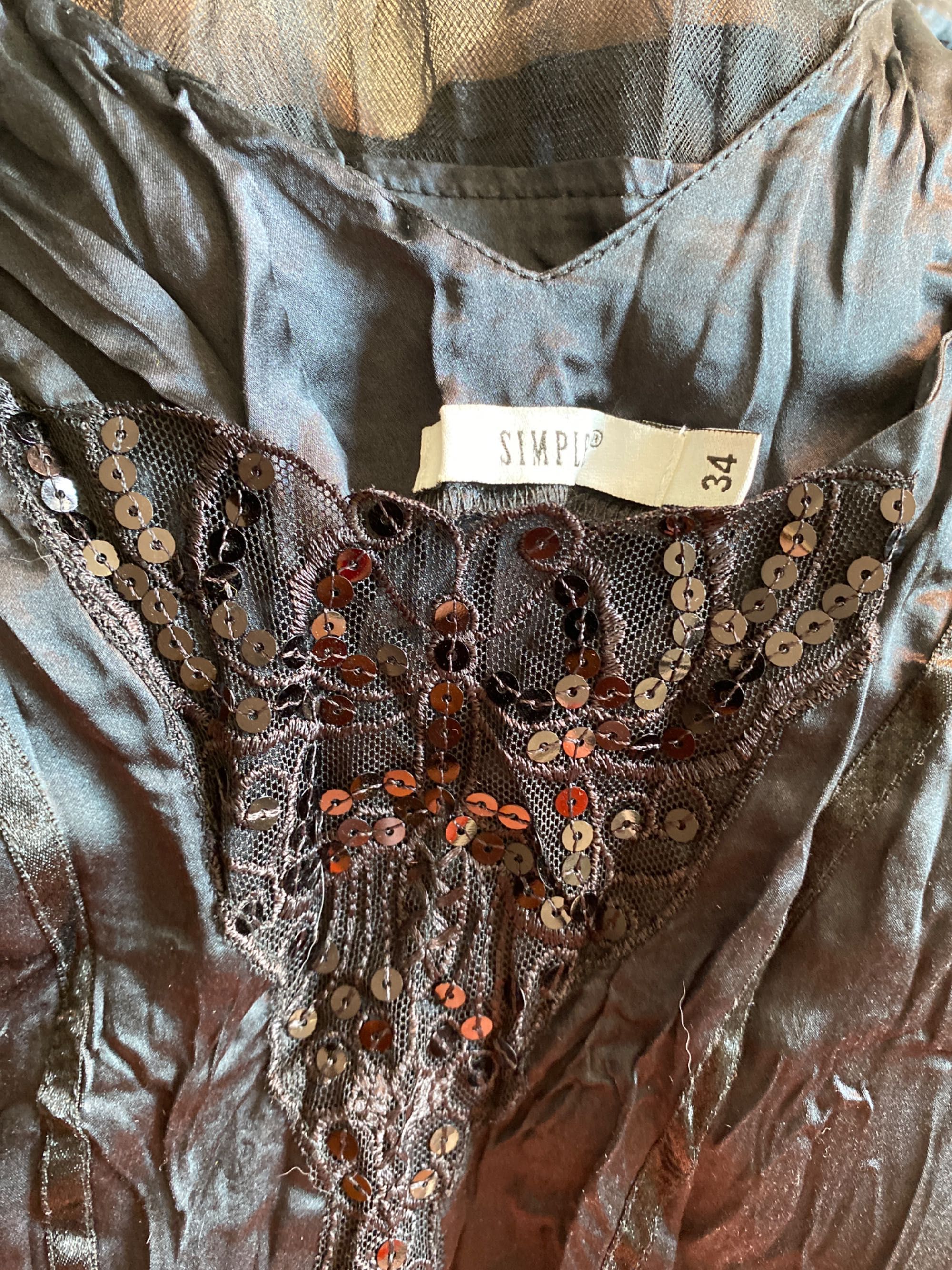 Czarny jedwabny top SIMPLE