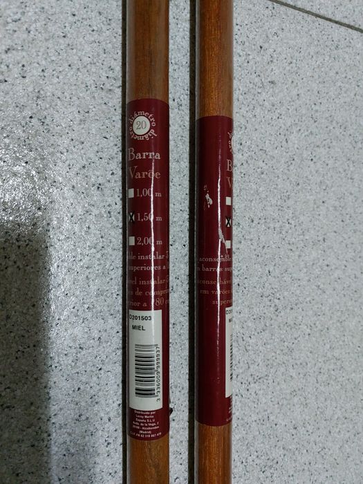 Varões para cortinas em madeira