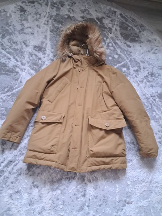 Чоловічий пуховик фірмовий