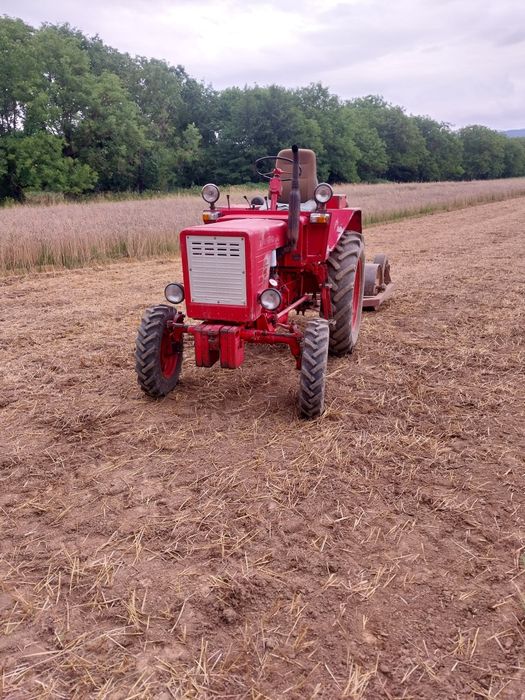 Продам трактор т25