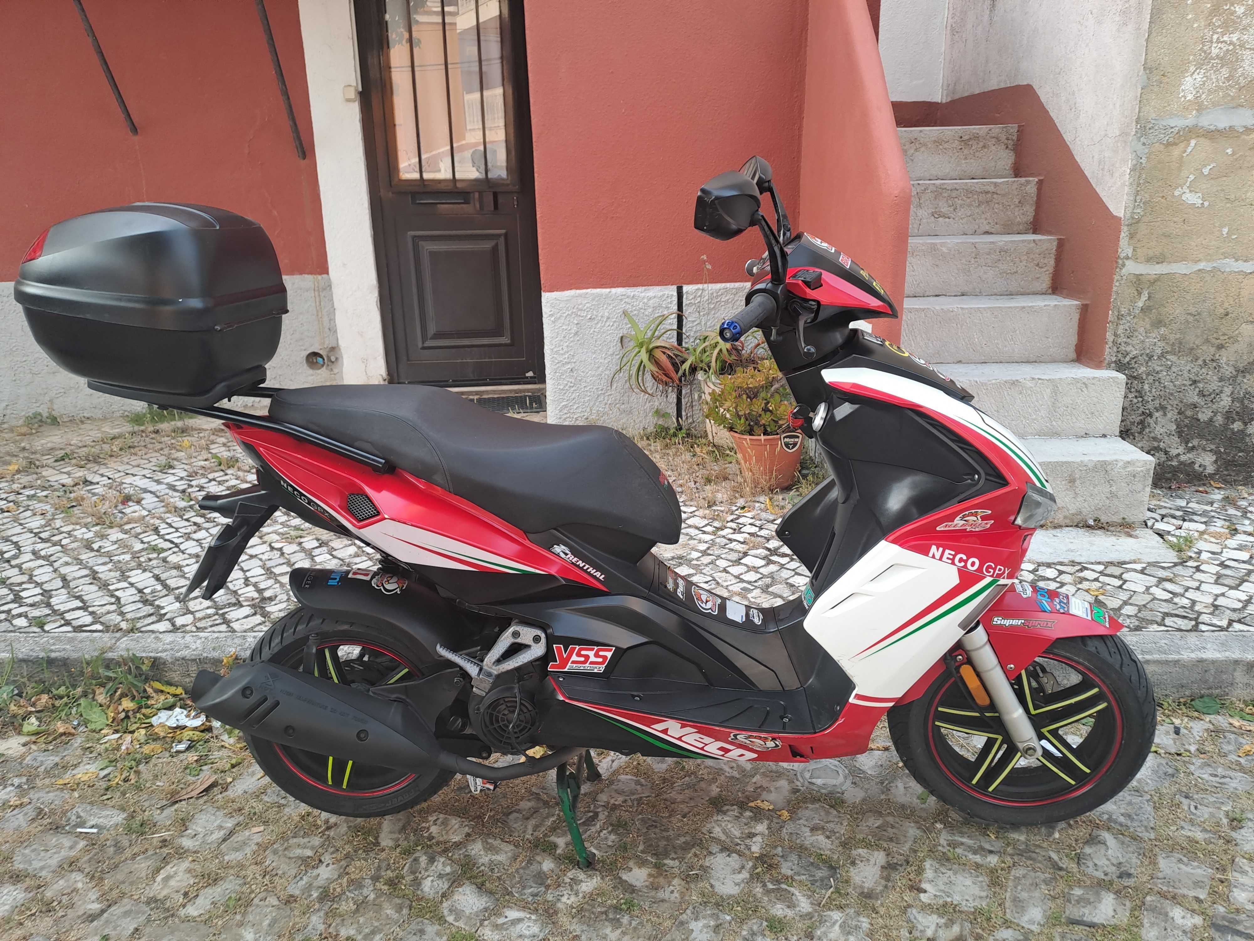 Vendo scooter NECO125