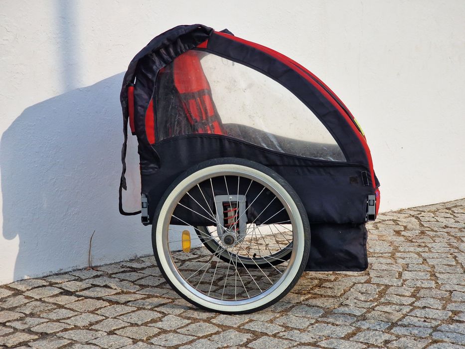 Atrelado para bicicletas
