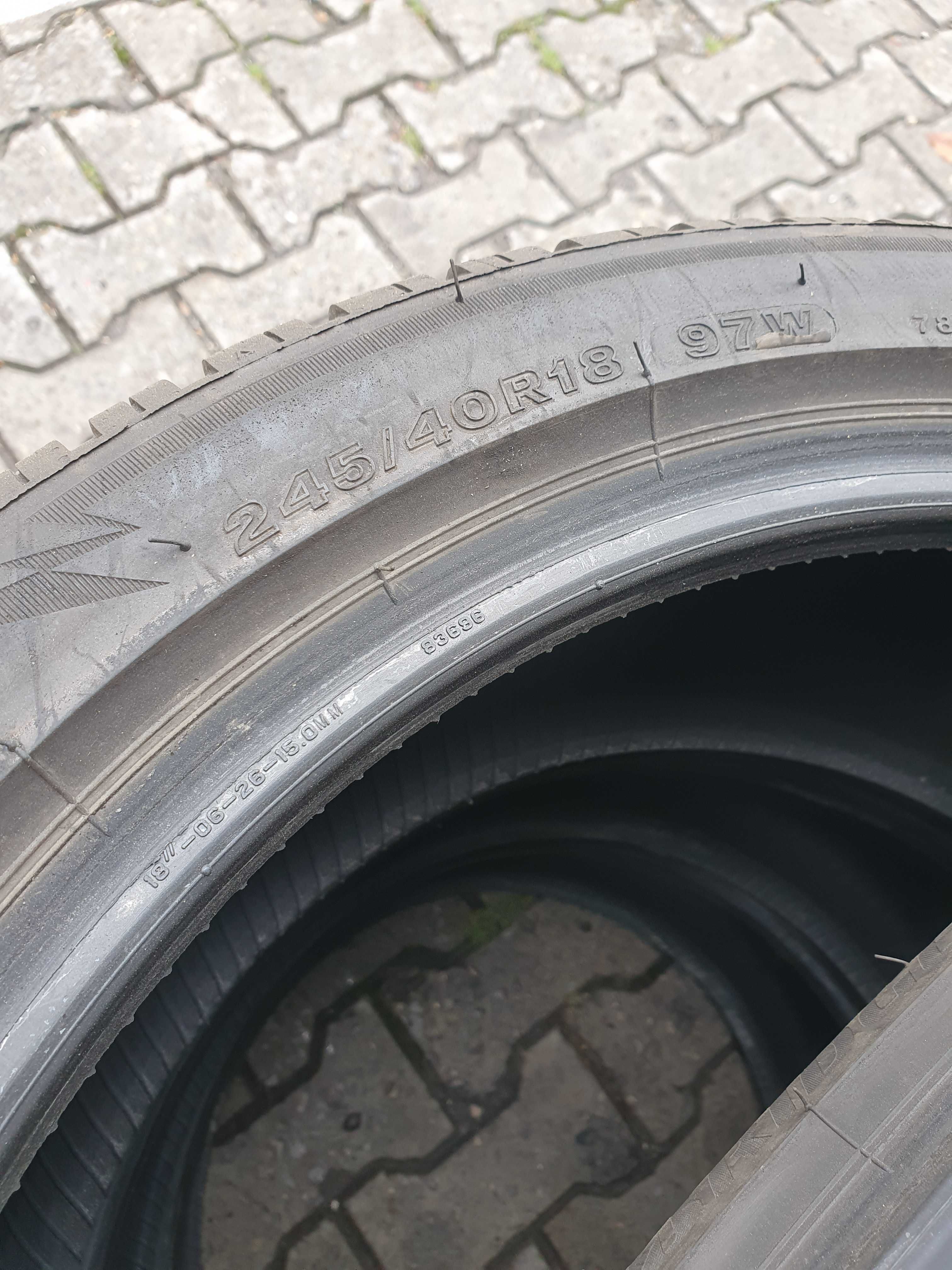 Opony zimowe 245/40/18 Bridgestone 2023r