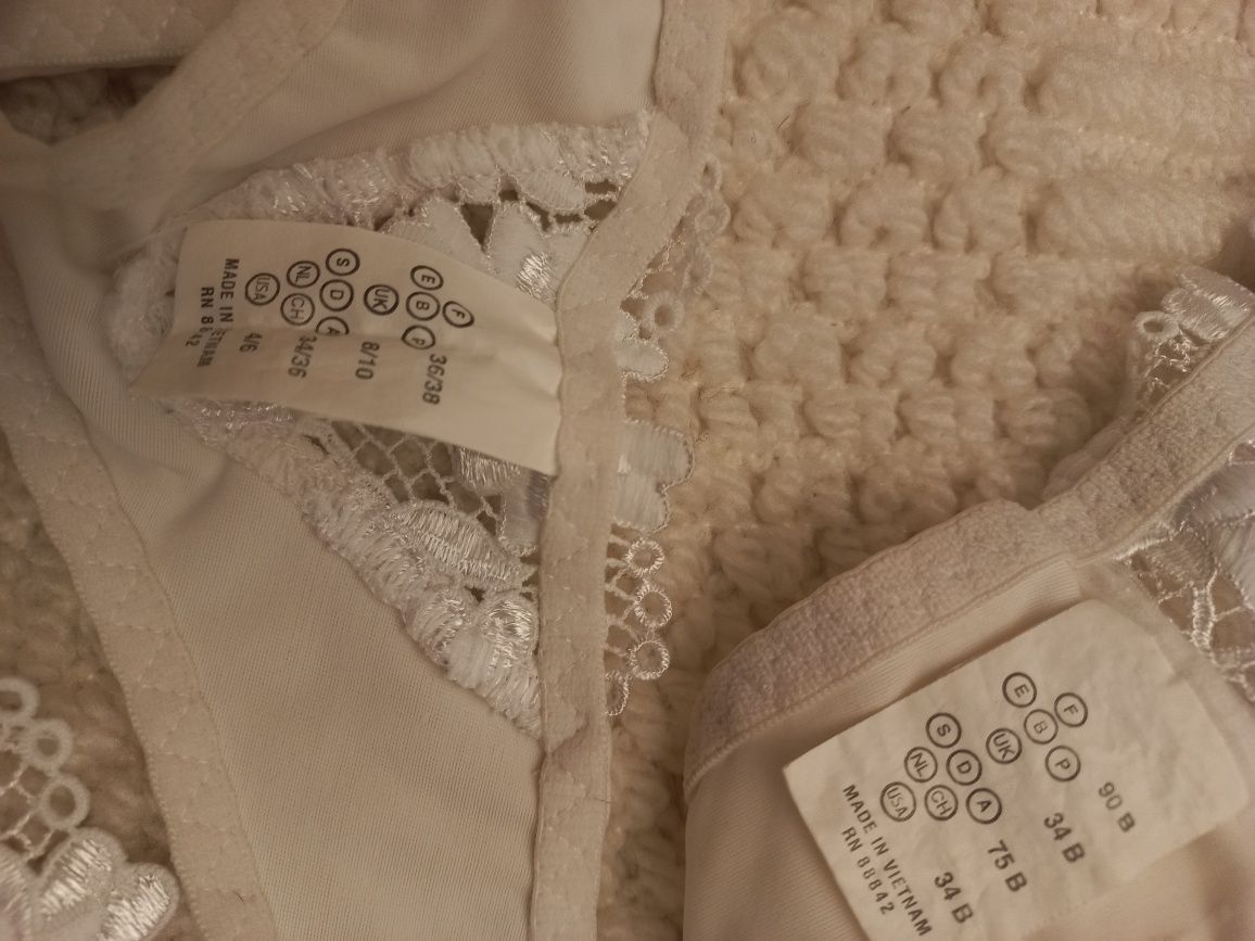 Conjunto de soutien e tanga em renda e elastano branco