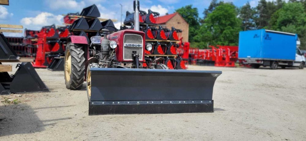 Pług śnieżny na przód ciągnika Ursus C-330 C-360, 3512 MF-235 MF-255