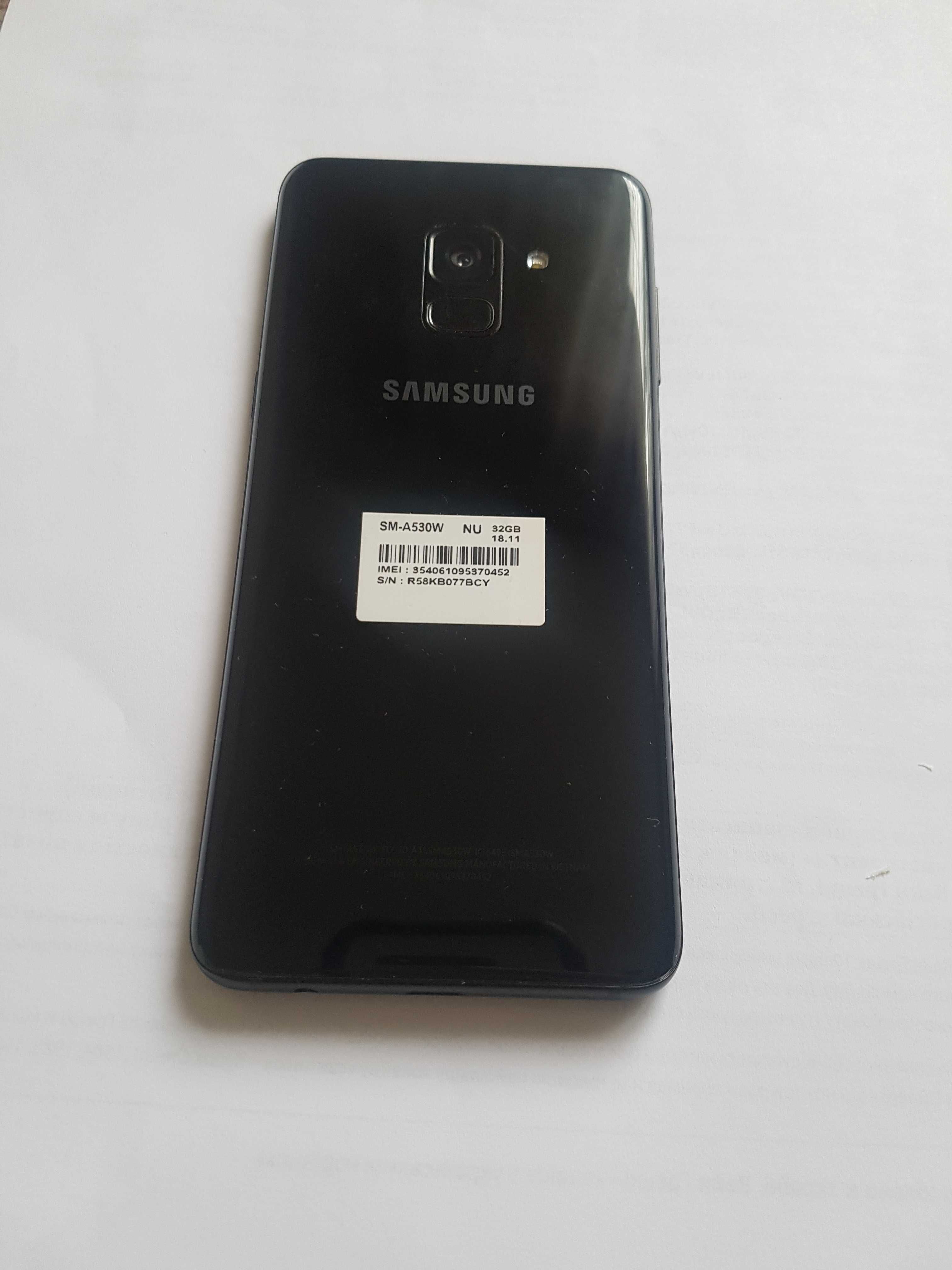 Телефон Samsung a8