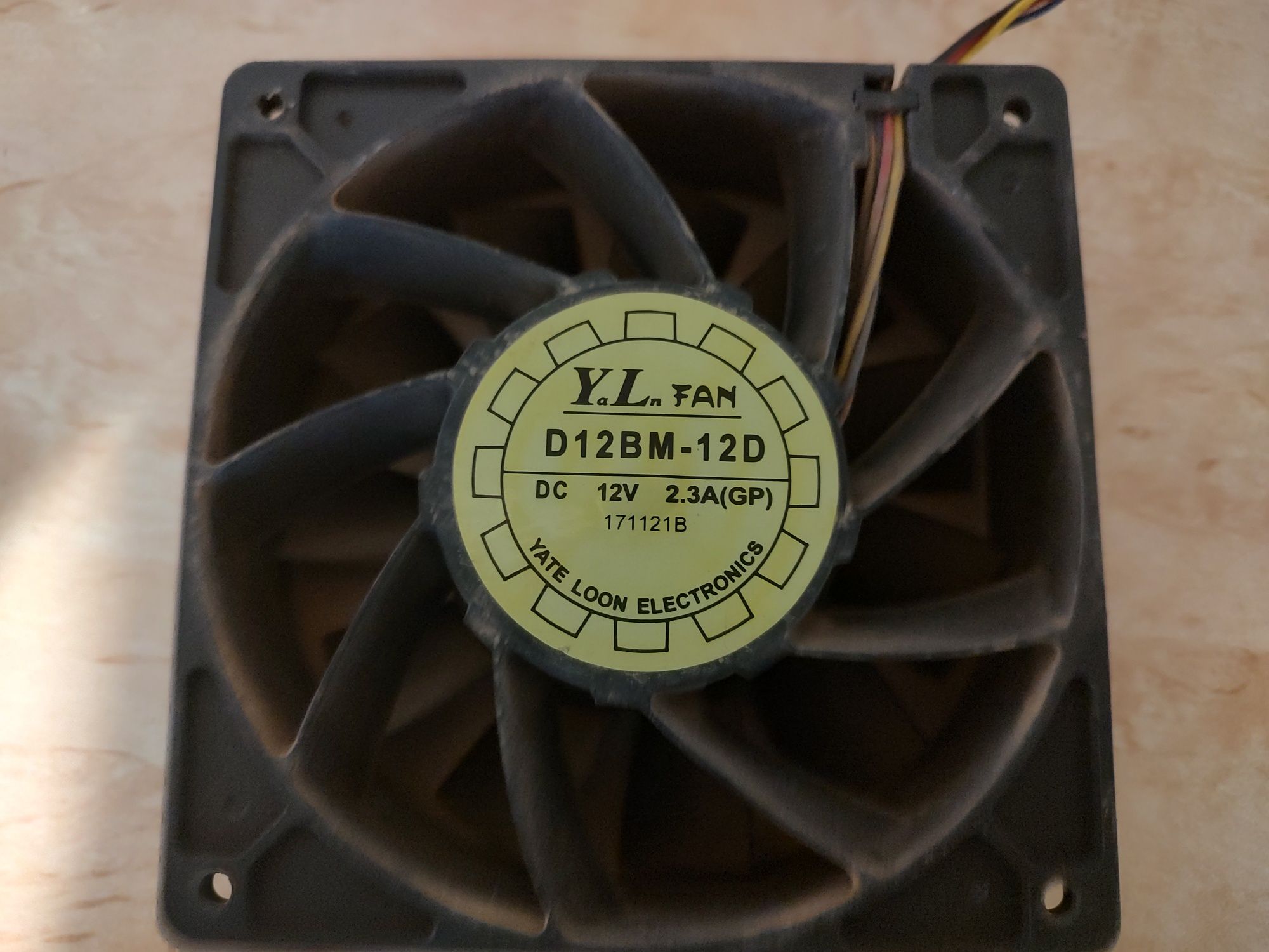 Кулер 120 мм на 120 мм для Asic Bitmain 12v 2.7 (2.3 )A Donnager