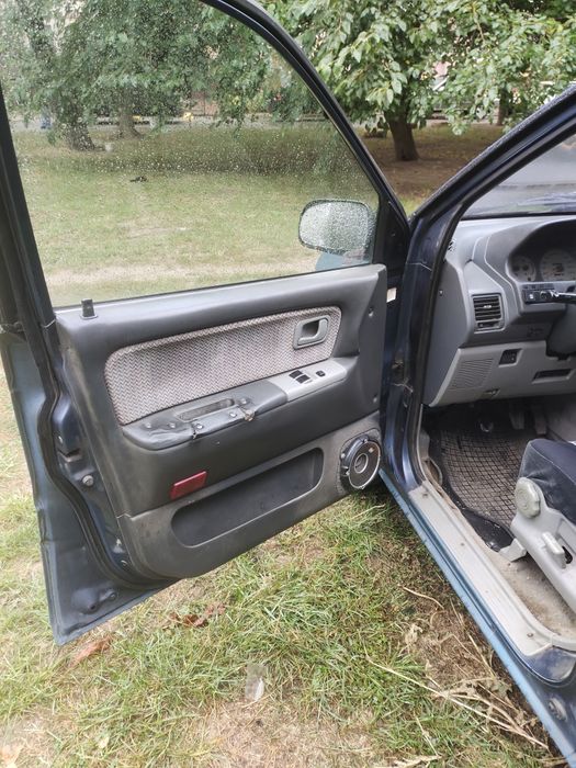 Продам Мицубиси Спейс Рунер