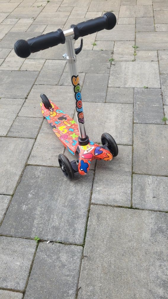 Hulajnoga Scooter MAXI ArtDeco świecące koła