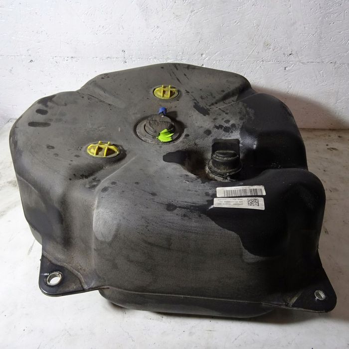 MERCEDES E S212 ZBIORNIK ADBLUE A2124700200