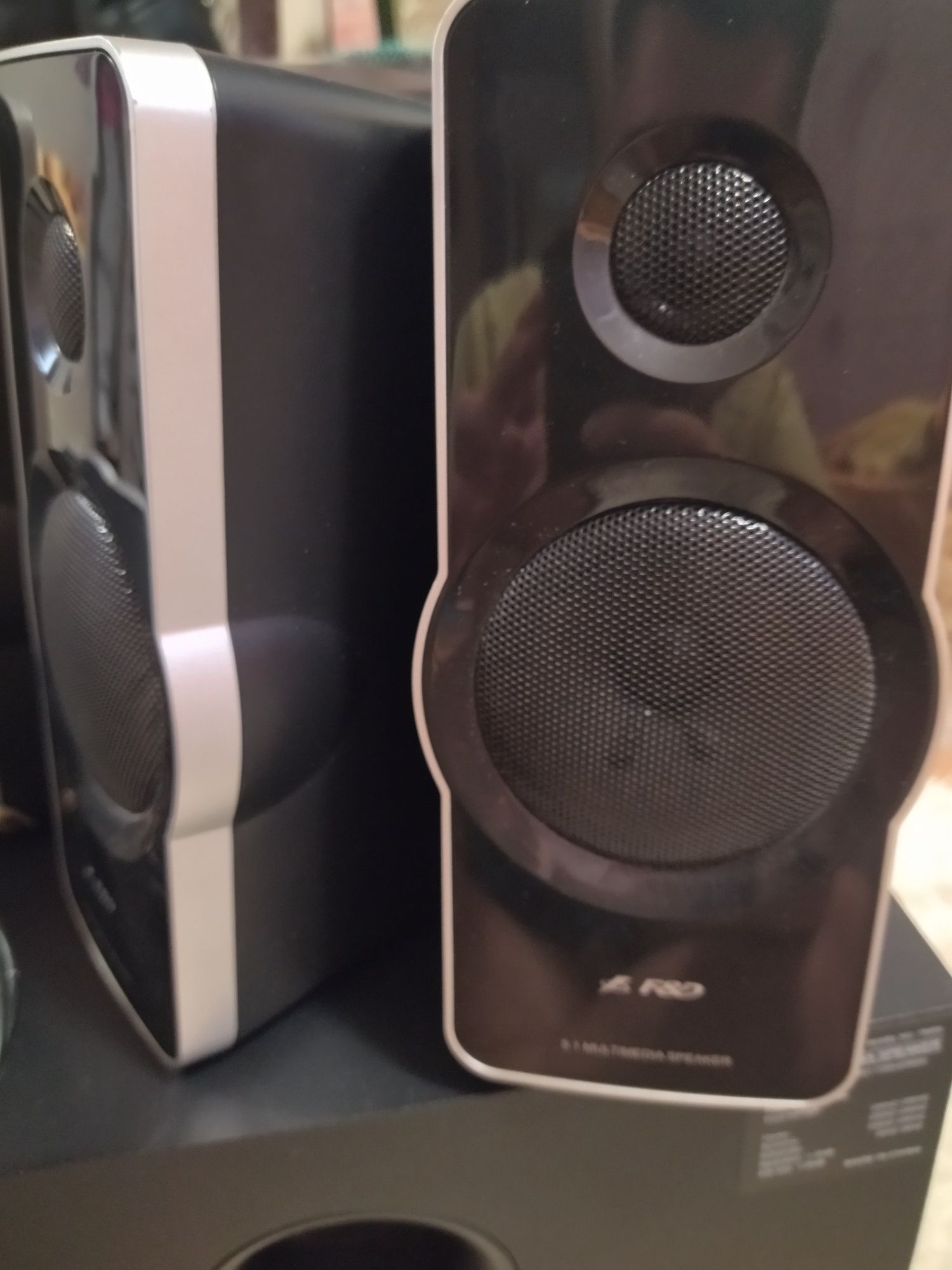 Акустична система F and D F6000X Black стан нових