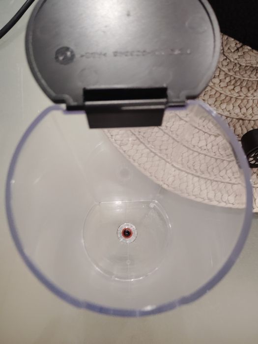 Ekspres do kawy na kapsułki Nespresso Essenza Mini , jak nowy!