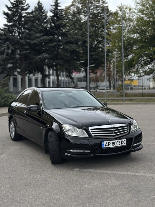 Мерседес С200 w204 2011г.в